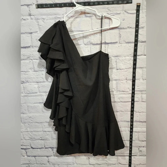 Double Zero Black One-Shoulder Ruffle Dress – Chic Cocktail Party Mini Medium - Picture 3 of 9